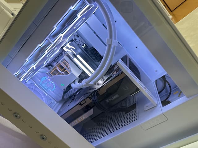 ファンを取り付けたPC