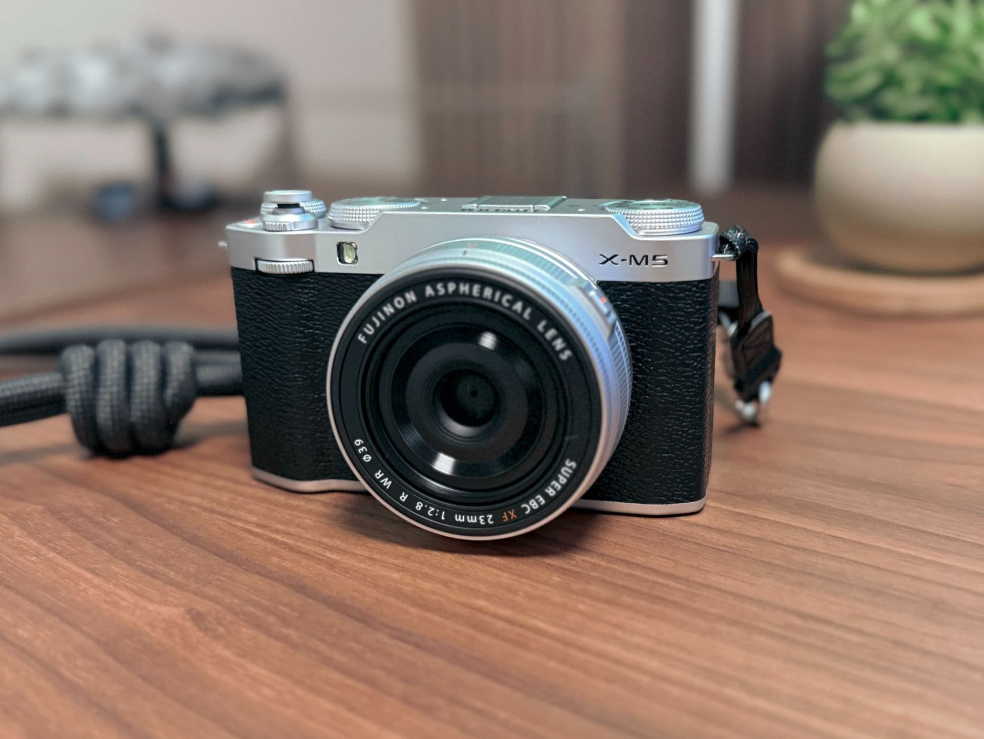 FUJIFILM X-M5