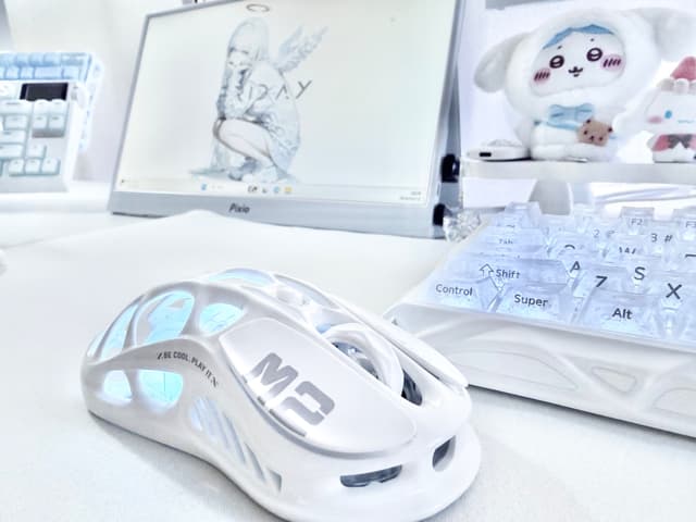 GravaStar MercuryM2 マウス