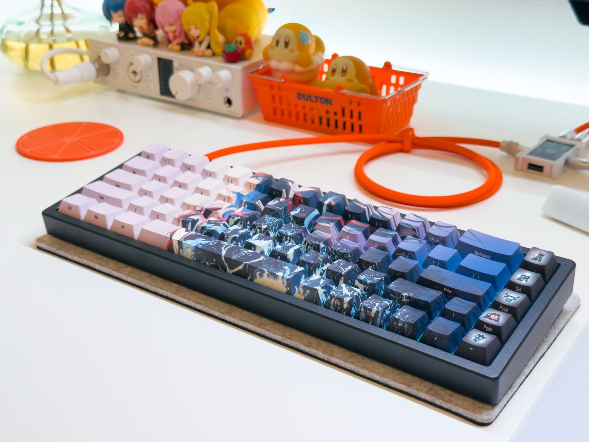 俺レベ x AMICIS ゲーミングキーボード