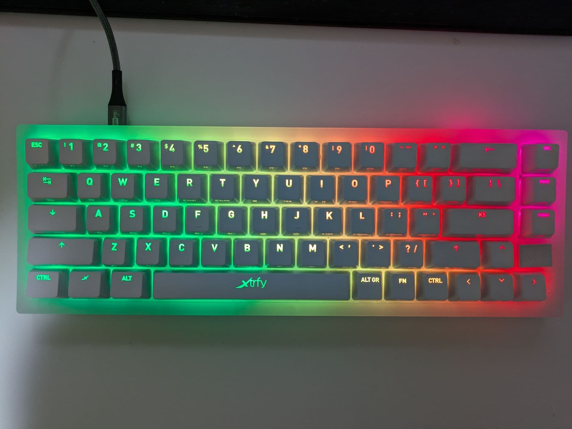 XTRFY K5 COMPACT RGB TRANSPARENT White - 英字(ANSI)